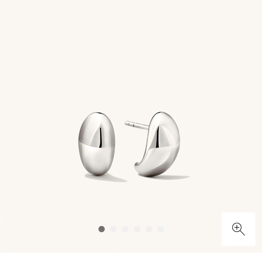 Authentic Mejuri earrings. 100% sterling silver